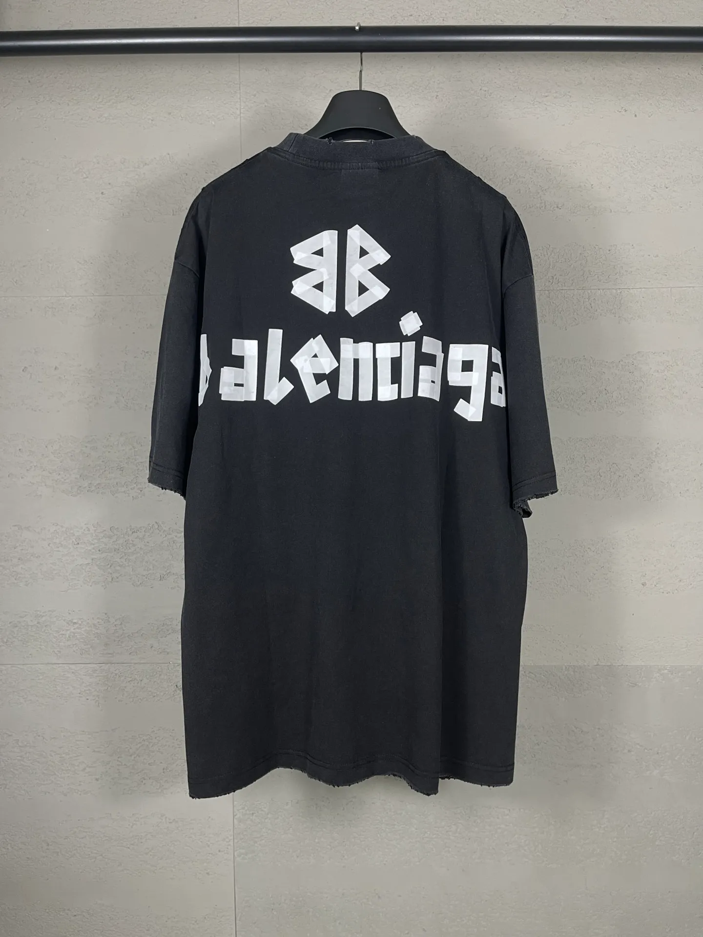【 . Quality】BALENCI*GA/ .25ss Classic . T . . ZP . 260 ， . ， ， 。Classic . ， 。 . ， 。 ， ， 。 OS . Same Style。 ：BL 253632 ： ， Size：XS，S，M，L